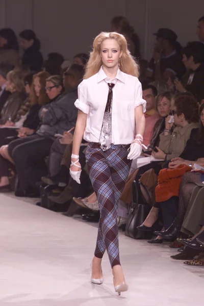 Look 32
